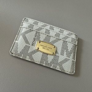 MICHAEL KORS Jet Set card case in vanilla color MK signature